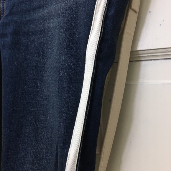 Hollister Dark Wash Crop Denims - Picture 2 of 4